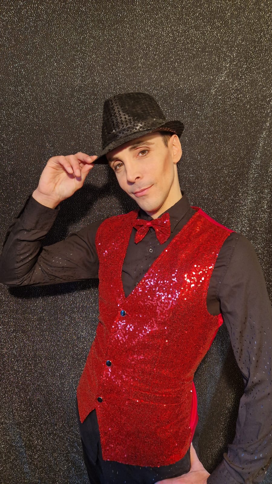 La Folie des Danseurs - Claude Gamba - Cabaret Normandie - Spectacle et cours de danse Calvados La Folie des Danseurs - Claude Gamba - Cabaret Normandie - Spectacle et cours de danse Calvados